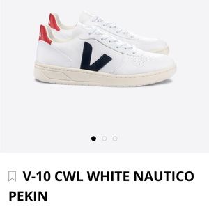 NEW Veja V-10 Sneakers Size 36